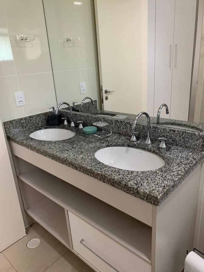 Flat Em Pitangueiras - Sacada Gourmet, 3 Dorms, Limpeza Diaria E Serv De Praia Lejlighed Guarujá Eksteriør billede